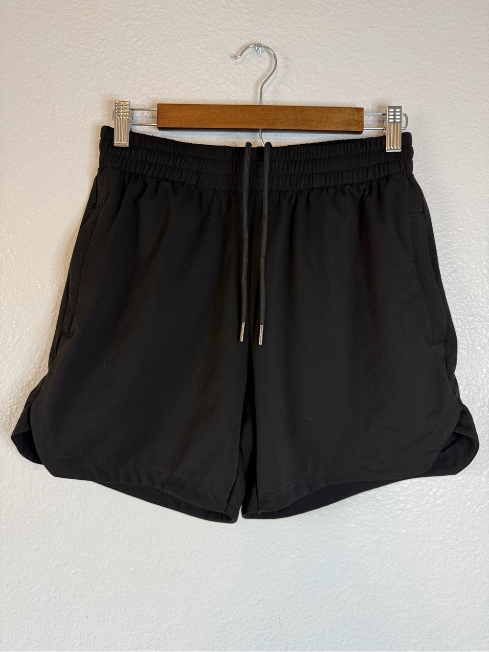 Ekko Clothing Men’s Black Athletic Shorts Zip Pockets Size M